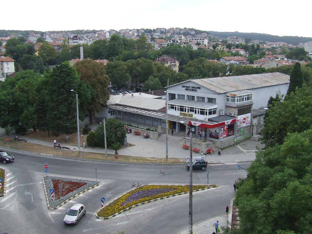 Asparuhov Guest Rooms And Apartments Varna Exterior photo